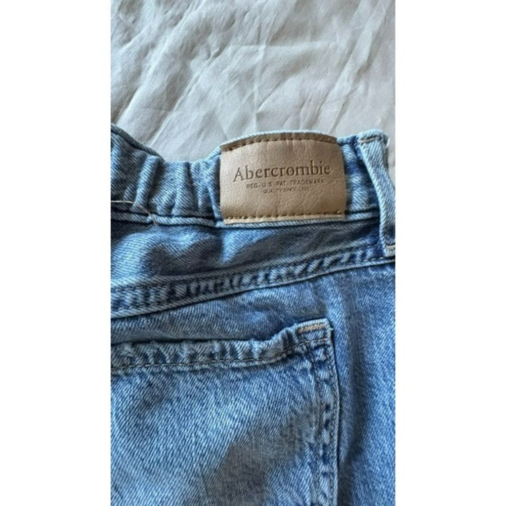 Abercrombie Kids Girls Mid Rise Baggy Denim Shorts Size 9/10 Distressed Jeans - Picture 8 of 15